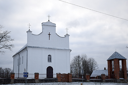 Рунданская Крестовоздвиженская церковь